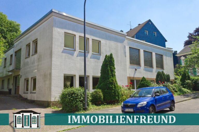 +++ Ehemaliges Gemeindehaus in Remscheid+++ Ideal für Umbauprojekt zum MFH