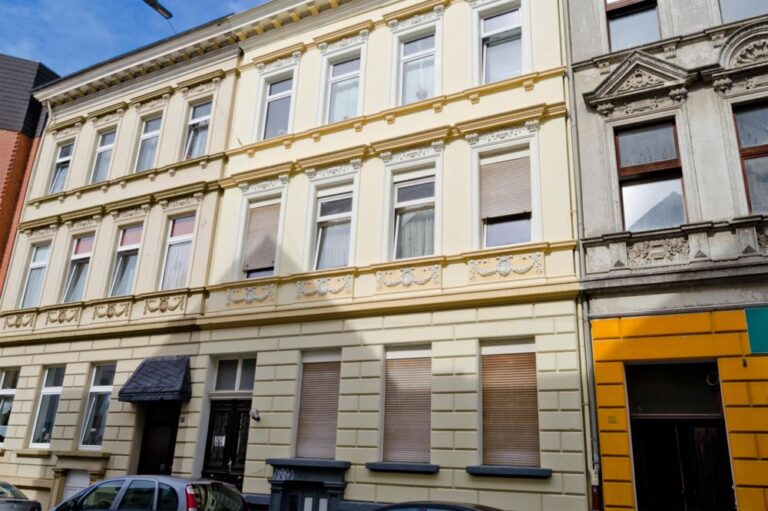 Attraktives Gründerzeit-MFH mit Stilfassade