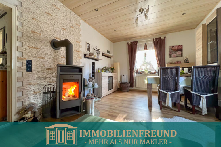 Stilvoll modernisiert: Gemütliche Wohnung mit Kamin, Erker und Garten an der Volme
